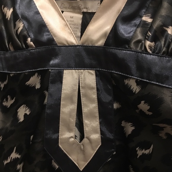 Night Out - Picture 3 of 4